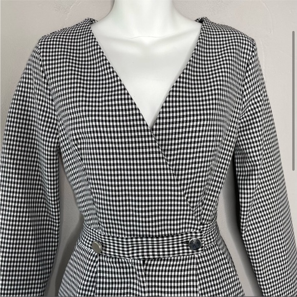NWT MISS SELFRIDGE BLACK AND WHITE HOUNDSTOOTH JUMPSUIT 🖤🤍 - Picture 3 of 8